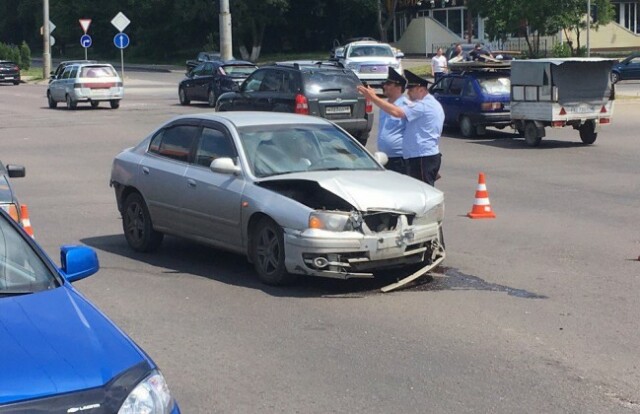 Автомобиль ДПС попал в ДТП в Липецке. Видео 