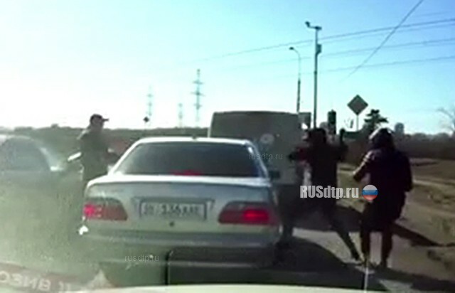 Ограбление на дороге в Капотне зафиксировал видеорегистратор 