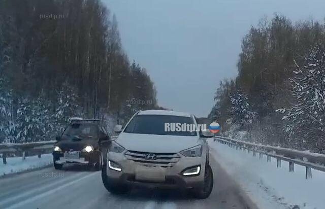 В Республике Татарстан кроссовер влетел в машину с семьей