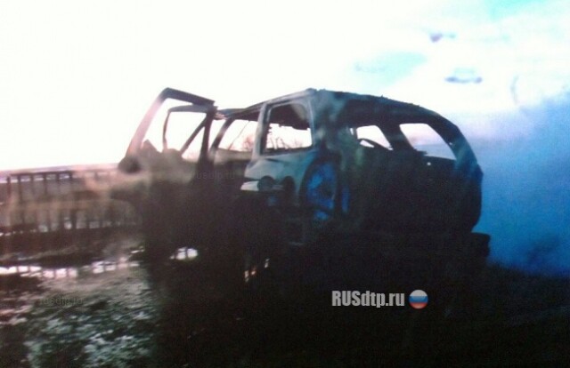 В Самарской области в результате ДТП фура упала с моста (фото, видео) 