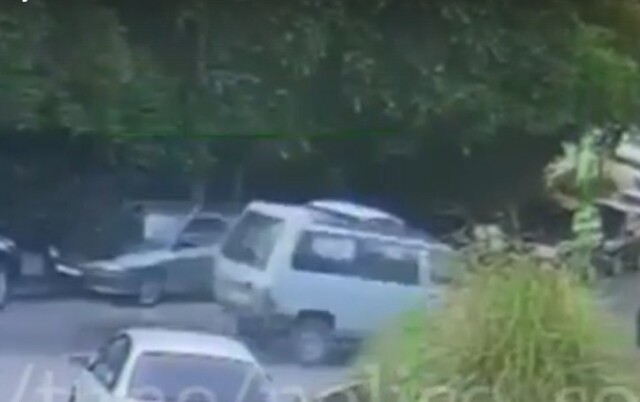 В Сочи горе-угонщик не вписался в поворот и попал в ДТП на угнанной машине