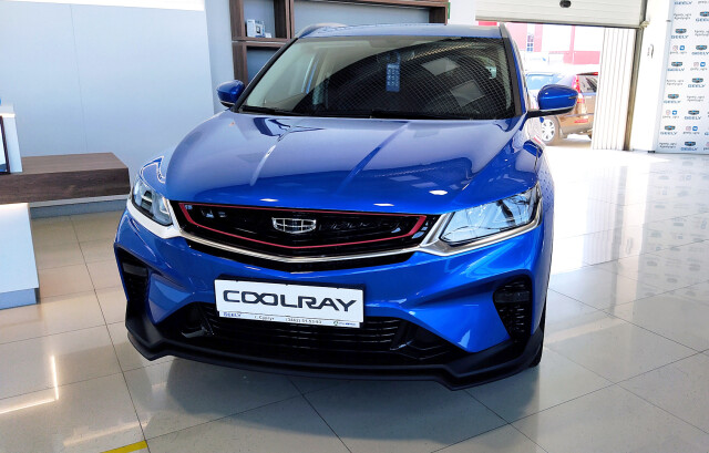 Названы основные недостатки кроссовера Geely Coolray 