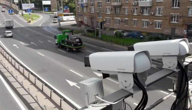 Российские водители поддерживают установку камер на дорогах 