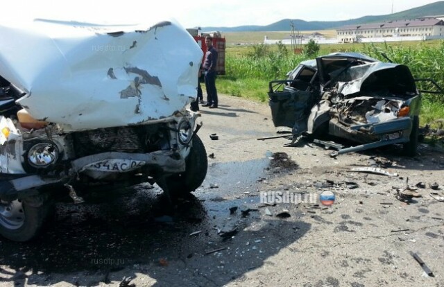Шесть человек, в том числе трое детей, погибли в крупном ДТП в Ингушетии 
