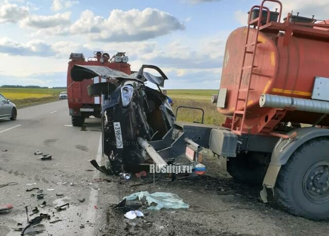 20-летний водитель «Лады» погиб в ДТП с Камазом в Челябинской области 