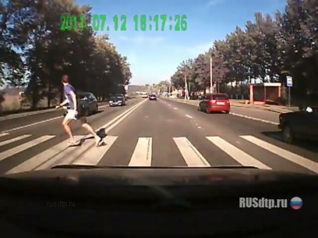 Пропустил пешехода на свою голову 