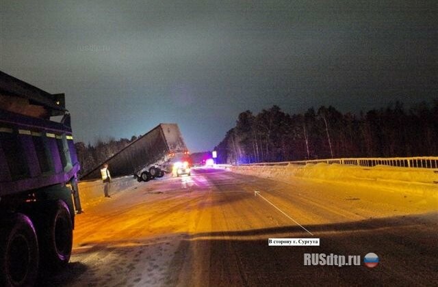 Дальнобойщик погиб при столкновении двух грузовиков под Нижневартовском 