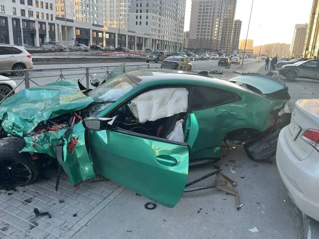 В Тюмени произошло массовое ДТП, в результате которого пострадали три человека 