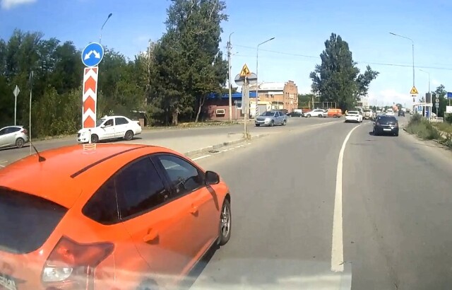 Кто виноват в ДТП на перекрестке в Ростове-на-Дону?