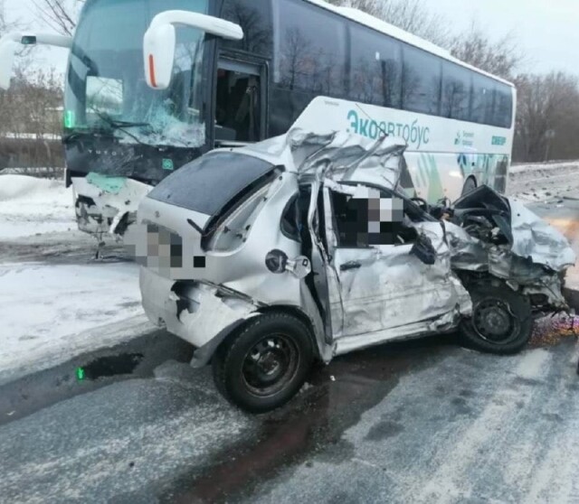 «Не учел дорожные и погодные условия»: водитель «Лады» разбился в ДТП в Нижнекамске 