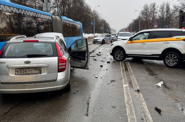 «Оторвался тромб»: стала известна причина ДТП с участием автобуса на улице Свободы в Москве 