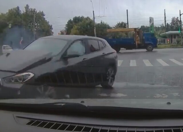 «Не справилась с управлением»: 5 человек пострадали в результате ДТП на перекрестке в Иванове