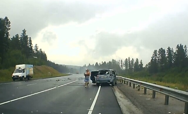 Двое детей пострадали в массовом ДТП на трассе Иркутск — Шелехов 