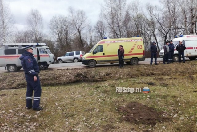 В Тверской области перевернулся автобус. Один человек погиб и 12 пострадали 