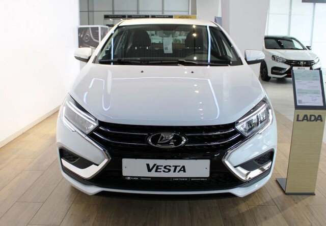 У автомобилей Lada Vesta обнаружили дефект лобового стекла 