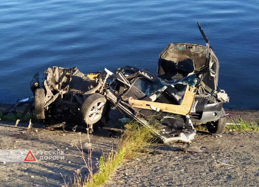 Мужчина и женщина погибли в ДТП со скорой на плотине Нижегородской ГЭС