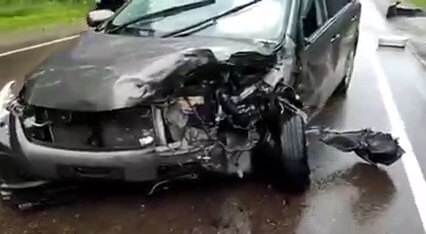 Водитель без прав въехал в две машины в Иркутской области