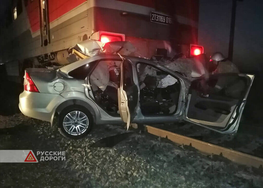 Водитель и пассажир &#171;Форда&#187; погибли в ДТП с поездом в Башкирии