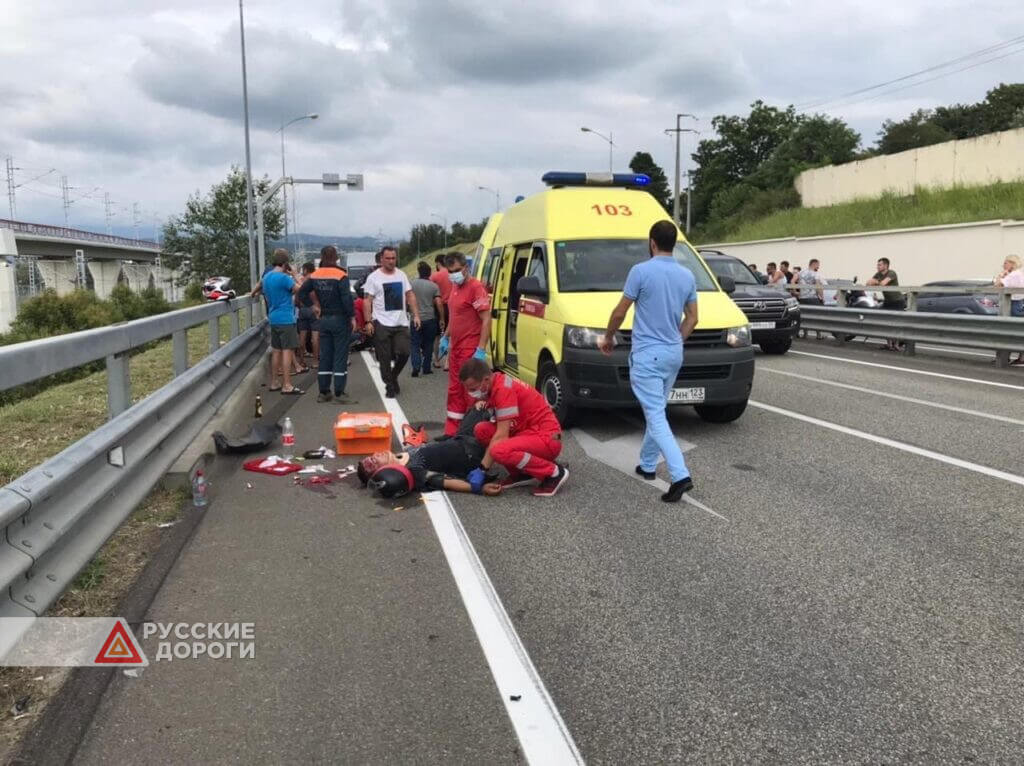 В Сочи в ДТП погибла пассажирка скутера