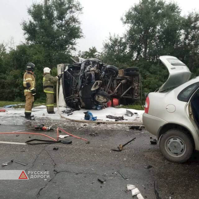 Авария в Ростовской области унесла жизни шести человек