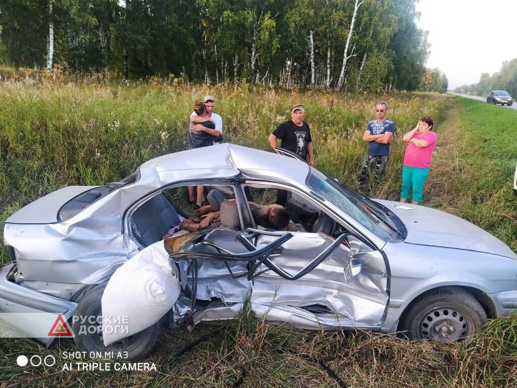 Водитель и пассажир &#171;Тойоты&#187; разбились в Новосибирской области
