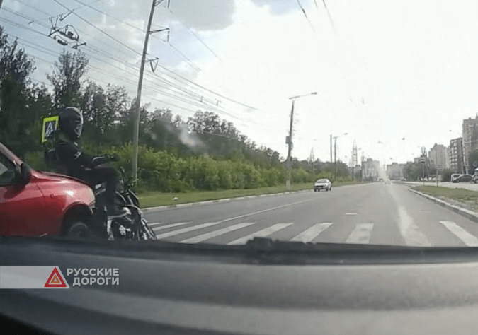 В Тольятти «Лада Калина» столкнулась с мотоциклом