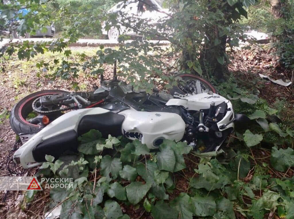 Мотоциклистка погибла на автодороге Джубга &#8212; Сочи