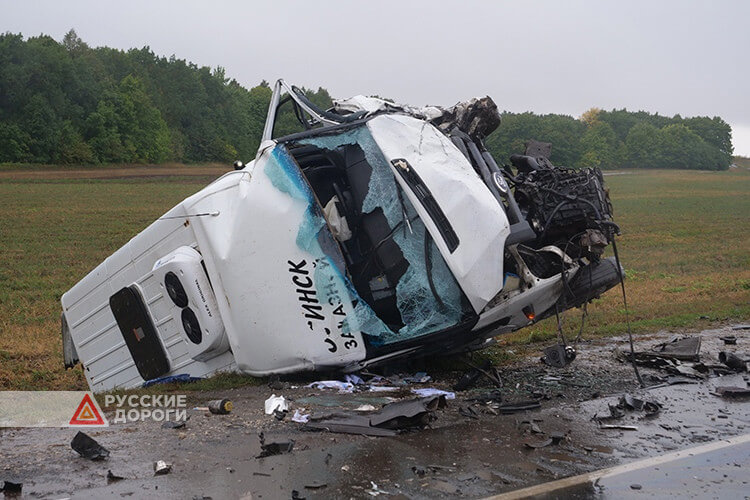 Водитель &#171;Хонды&#187; погиб в ДТП с микроавтобусом в Татарстане