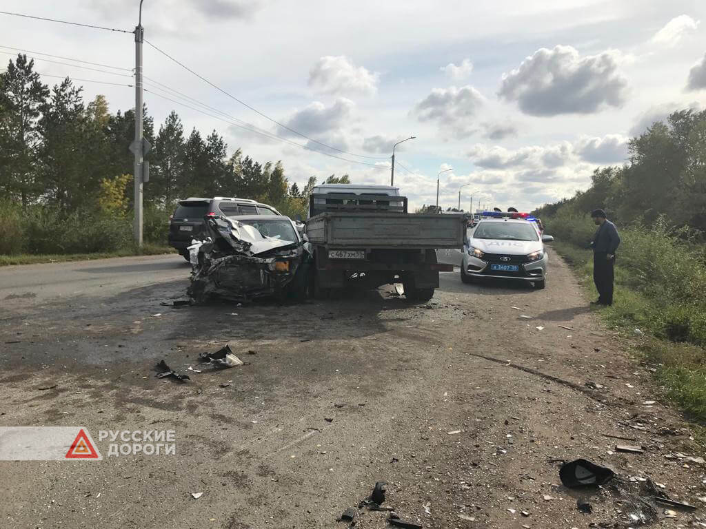 Пассажир &#171;Жигулей&#187; погиб в ДТП в Омске