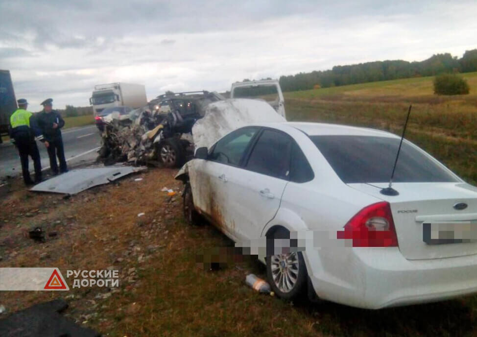 Водитель и пассажир Mitsubishi погибли на Оренбургском тракте