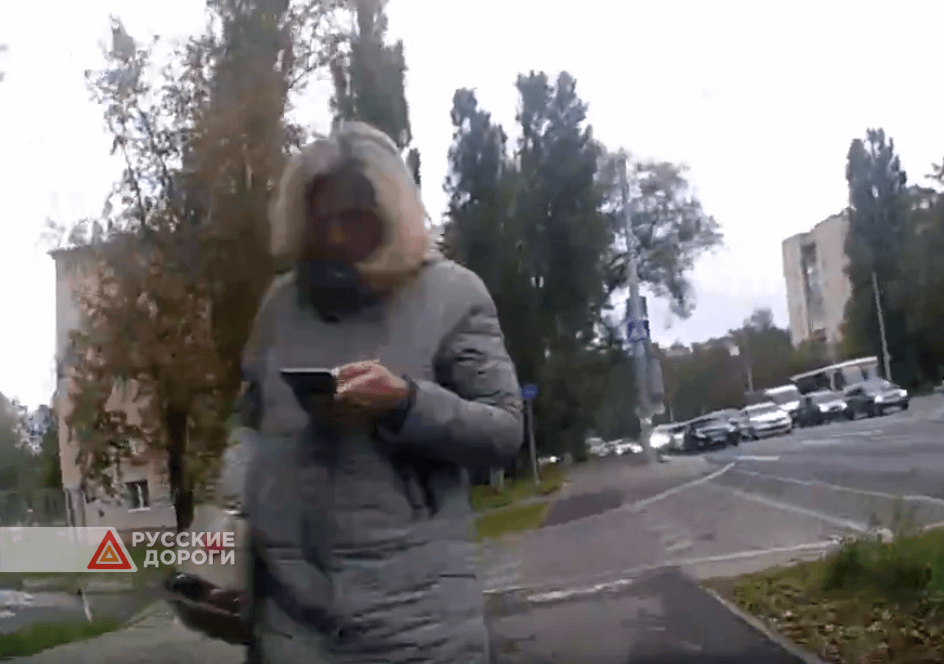 Велосипедист столкнулся с женщиной на велодорожке в Белгороде