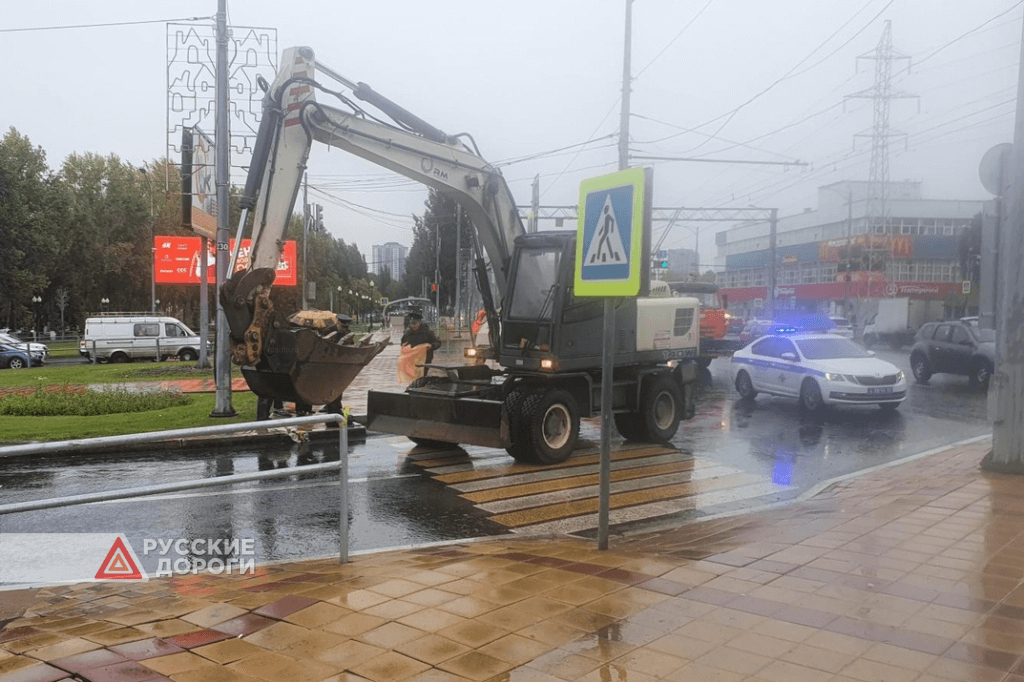 В Самаре 20-летняя девушка погибла под колесами экскаватора