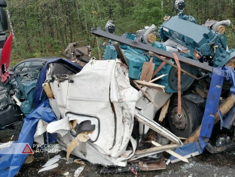 Водитель грузовика погиб в массовом ДТП на трассе М-5