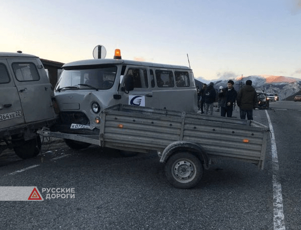 Три автомобиля столкнулись на объездной дороге в Кировске