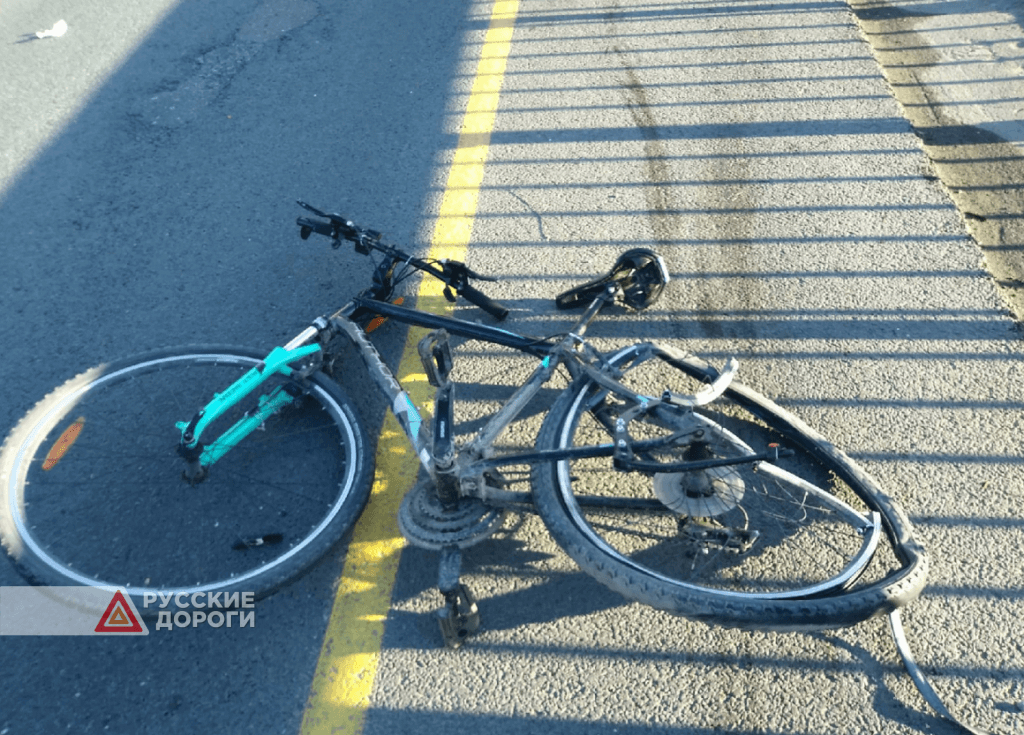Женщина на &#171;Лексусе&#187; насмерть сбила велосипедиста на трассе «Вятка»