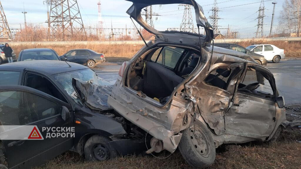 Водитель &#171;Тойоты&#187; погиб в ДТП на улице Выборной в Новосибирске