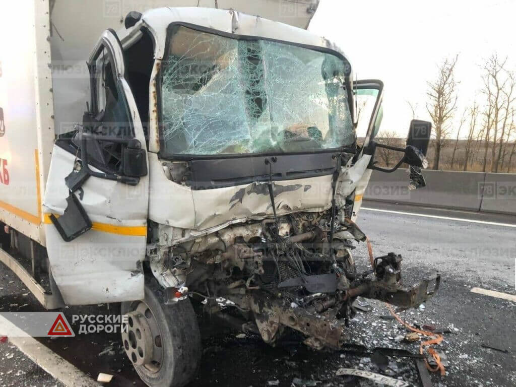 Два водителя погибли в ДТП на трассе М-10