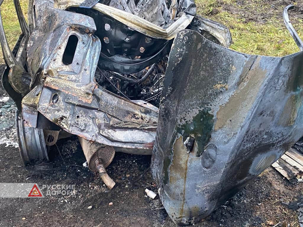 Трое сгорели в автомобиле после ДТП на трассе М-10