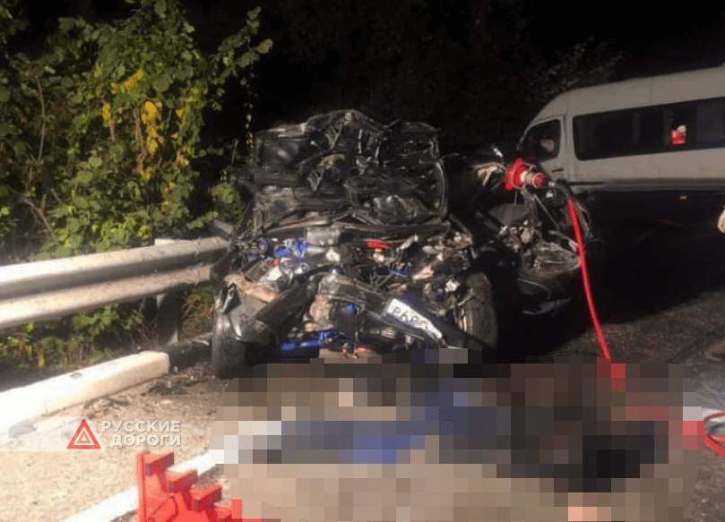 Двое погибли в ДТП с микроавтобусом на трассе Джубга — Сочи
