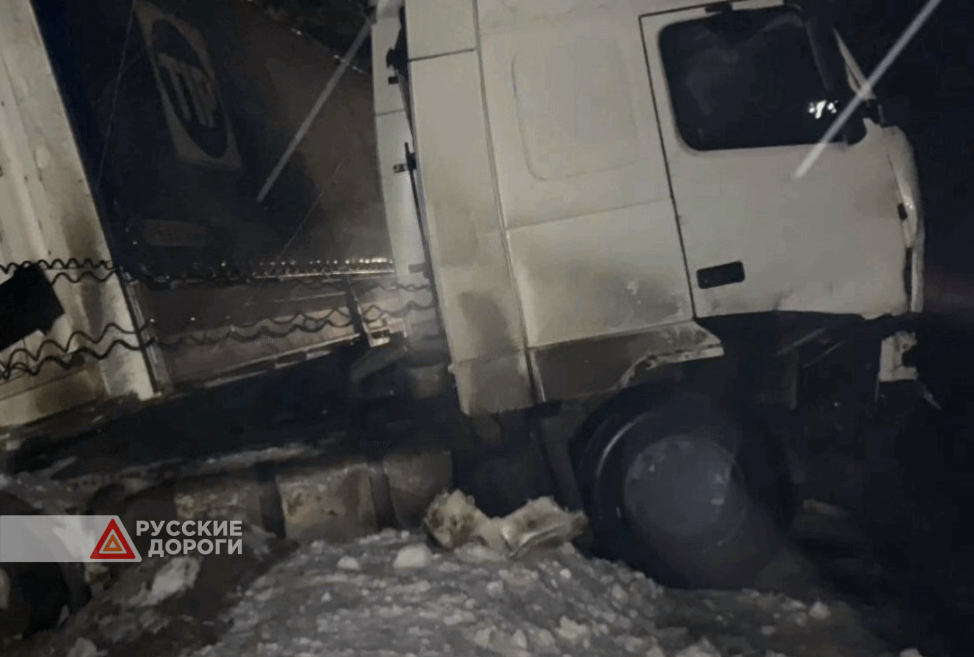 29-летний водитель «Гранты» погиб под встречной фурой в Кировской области