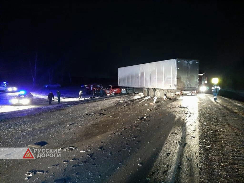 Четыре человека погибли в ДТП на трассе в Татарстане