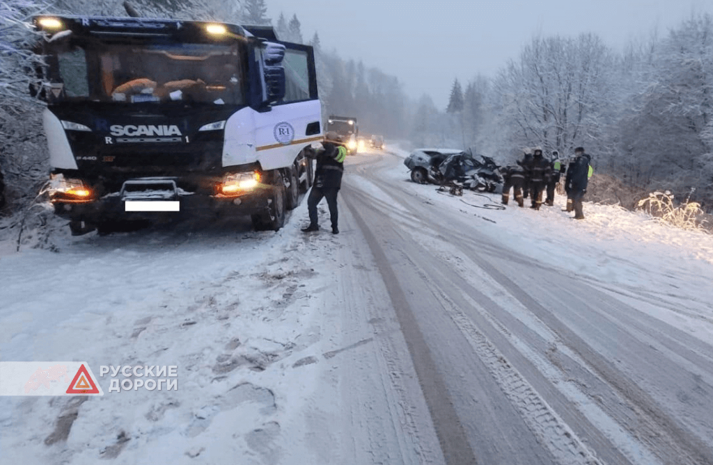 Двое мужчин погибли в ДТП под Тверью