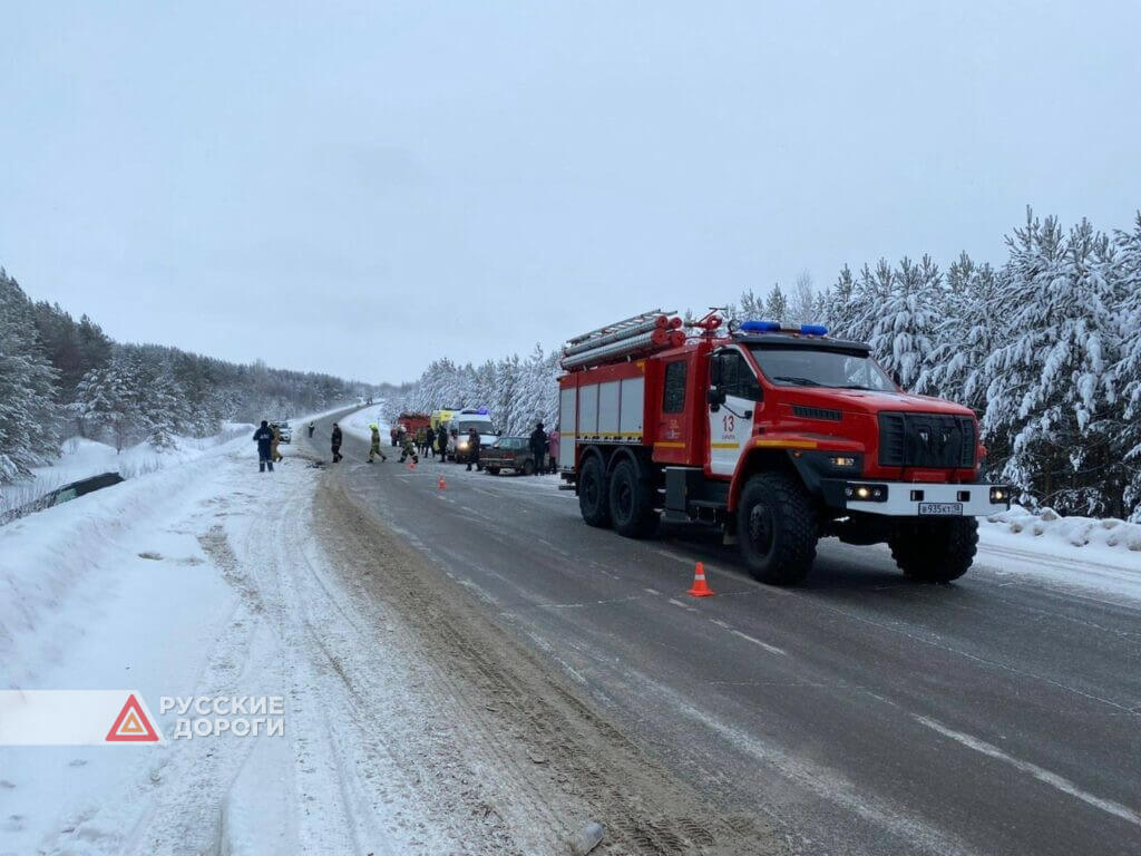 Семья попала в смертельное ДТП накануне Нового Года в Удмуртии