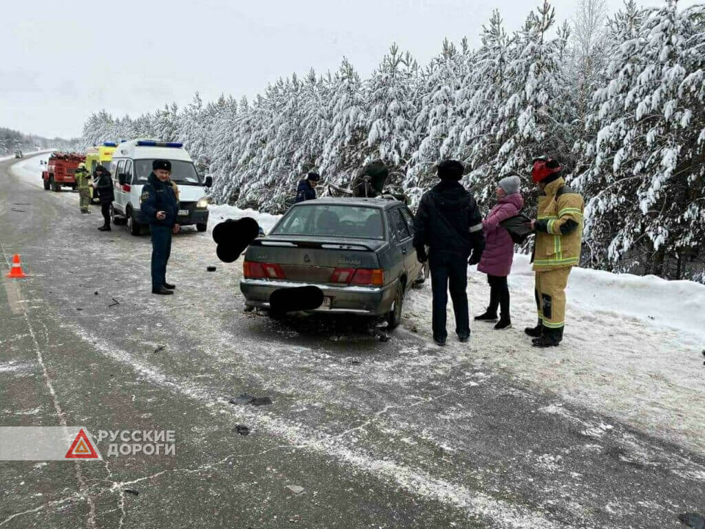 Семья попала в смертельное ДТП накануне Нового Года в Удмуртии