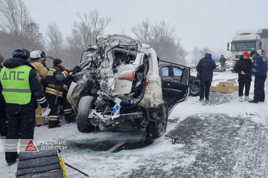 Мужчина потерял супругу и дочь в результате массовой аварии в Волгоградской области