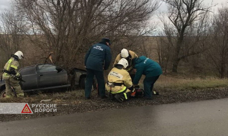 Двое мужчин разбились в ДТП в Крыму