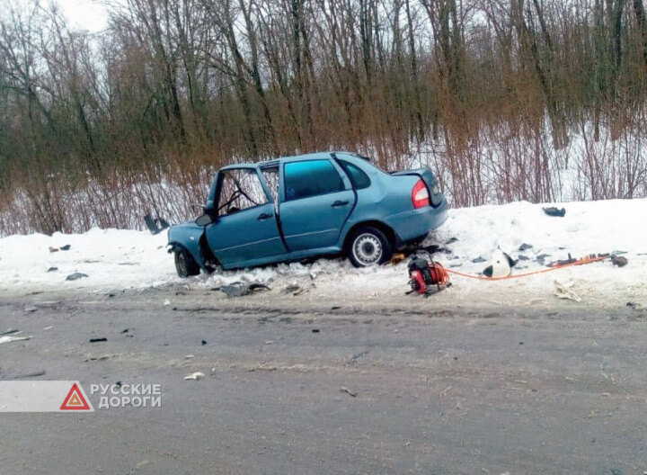 Четверо погибли под встречным молоковозом в Ростовской области