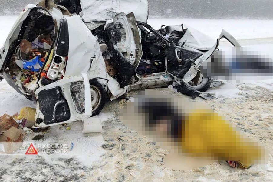 Водитель и пассажирка &#171;Ларгуса&#187; погибли в Саратовской области