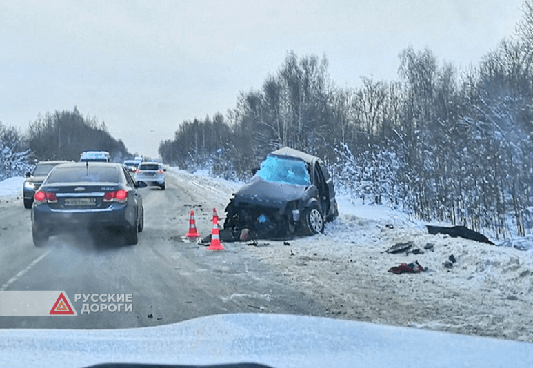 Легковой автомобиль столкнулся с автобусом во Владимирской области