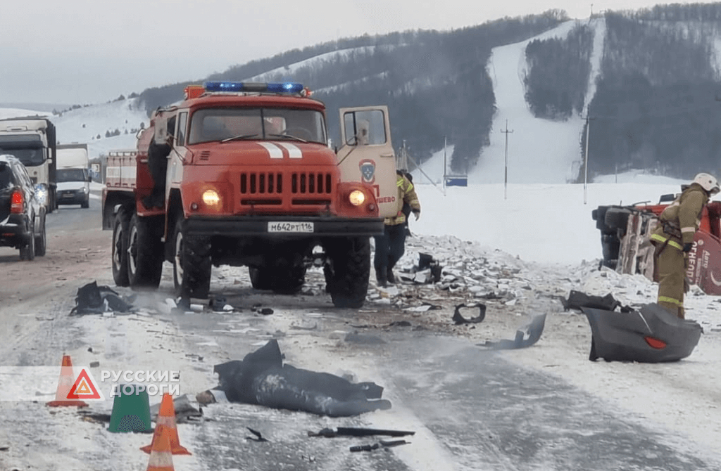 37-летний водитель легковушки разбился на трассе в Татарстане